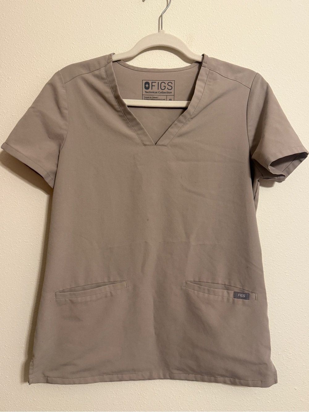 Figs Short Sleeve V-Neck Scrub Top in Taupe